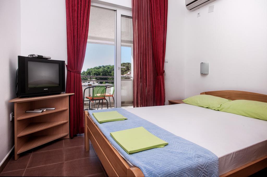 Apartments Durovic Petrovac Quarto foto